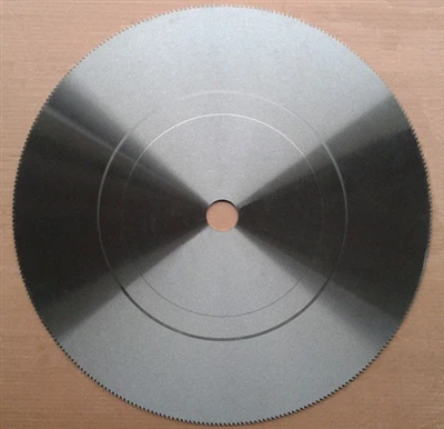 A tecnologia inovadora capacita o progresso da indústria, uma visita de um cl...